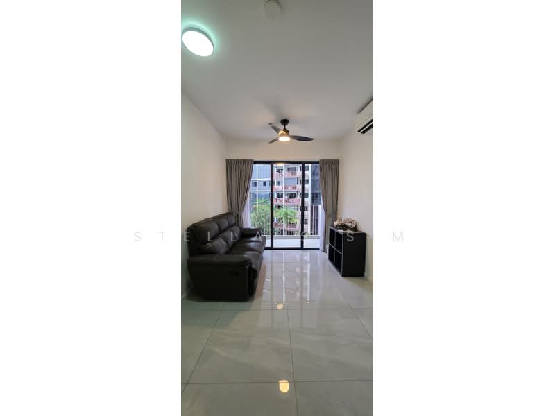 Riverfront Residences Condominium For Sale at S$ 800,000 | PropertyGuru Singapore - Living Room