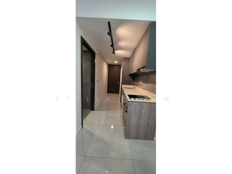 Riverfront Residences Condominium For Sale at S$ 800,000 | PropertyGuru Singapore - Kitchen