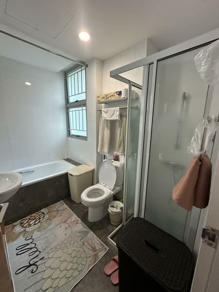 Rare Patio Loft Near Boon Keng | High Ceiling | Renovated, , 3 Bedrooms, 1,410 sqft, Condominium For Sale, by Charlotte Neo, 500099866 - Master Bathroom - PropertyGuru.com.sg