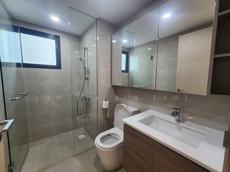 Treasure at Tampines, 57 Tampines Lane, 2 Bedrooms, 678 sqft, Condominium For Rent, by Loo Jia Bin (Jo), 500099881 - Bathroom - PropertyGuru.com.sg