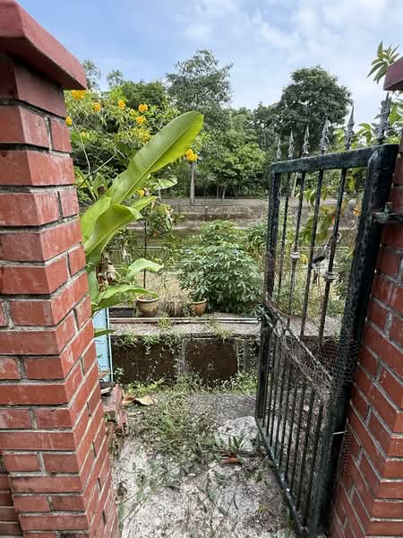 ⭐Landed⭐$18xxpsf⭐Gerald⭐Mugliston⭐ Terraced House For Sale at S$ 3,880,000 | PropertyGuru Singapore - Exterior