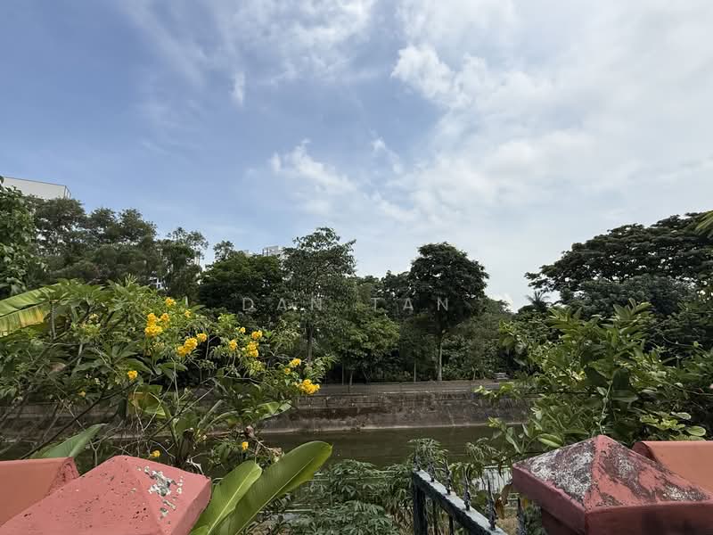 ⭐Landed⭐$18xxpsf⭐Gerald⭐Mugliston⭐ Terraced House For Sale at S$ 3,880,000 | PropertyGuru Singapore - Exterior