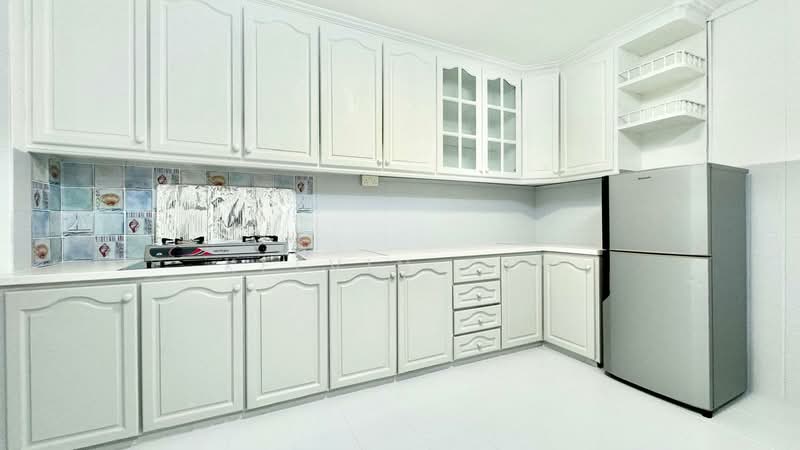 715 Jurong West Street 71, 715 Jurong West Street 71, Room Rental, 250 sqft, HDB Flat For Rent, by Kelvin Tan, 500099891 - Kitchen - PropertyGuru.com.sg