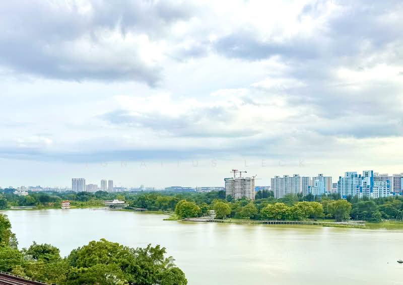 Lake Grande Condominium For Sale at S$ 1,350,000 | PropertyGuru Singapore - Exterior