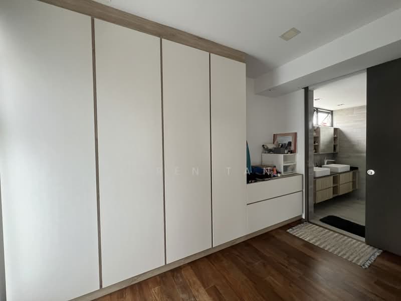 Bedok Avenue, Bedok Avenue, 5 Bedrooms, 4,800 sqft, Detached House For Rent, by Karen Tan, 500099901 - Bathroom - PropertyGuru.com.sg