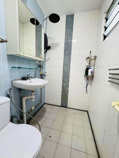 251 Yishun Ring Road HDB Flat For Sale at S$ 460,000 | PropertyGuru Singapore - Bathroom