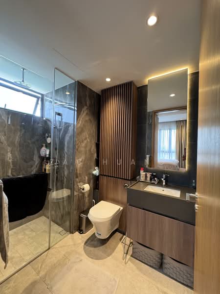 Midwood Condominium For Sale at S$ 2,598,000 | PropertyGuru Singapore - Bathroom