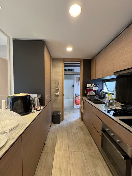 Midwood Condominium For Sale at S$ 2,598,000 | PropertyGuru Singapore - Kitchen