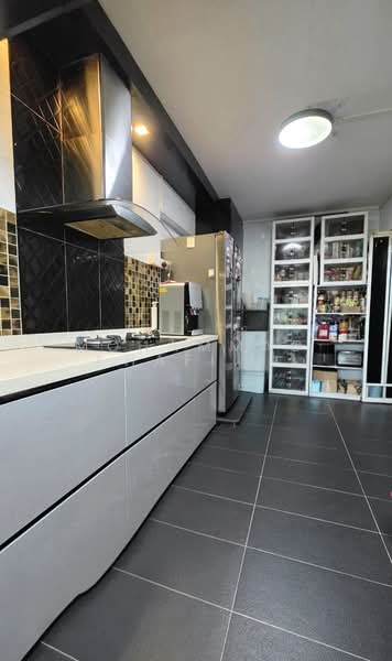 408 Sembawang Drive, 408 Sembawang Drive, 4 Bedrooms, 1,399 sqft, HDB Flat For Sale, by Mohammad Khafidz(Fizzy Fizz), 500099919 - Kitchen - PropertyGuru.com.sg