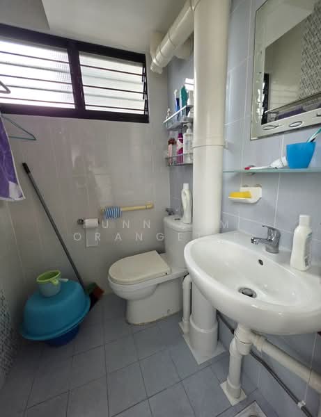 442 Ang Mo Kio Avenue 10, 442 Ang Mo Kio Avenue 10, Room Rental, 80 sqft, HDB Flat For Rent, by Funn KAM ORANGETEE, 500099922 - Bathroom - PropertyGuru.com.sg