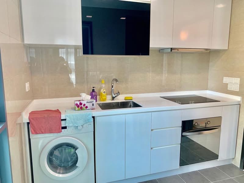 Leville iSuites, 28 Ceylon Road, 2 Bedrooms, 613 sqft, Apartment For Rent, by Kareen Tan 陳約廷, 500099949 - Kitchen - PropertyGuru.com.sg