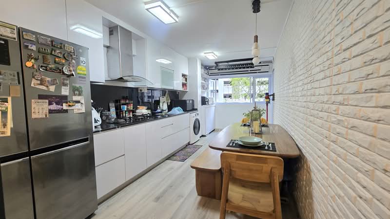 803 Tampines Avenue 4 HDB Flat For Sale at S$ 440,000 | PropertyGuru Singapore - Kitchen