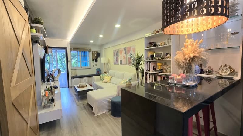 803 Tampines Avenue 4 HDB Flat For Sale at S$ 440,000 | PropertyGuru Singapore - Living Room