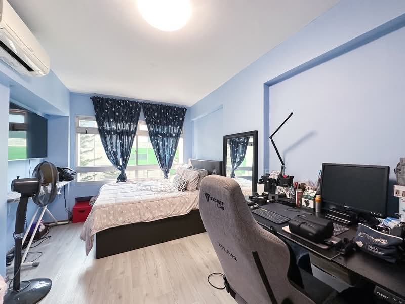 207 Pasir Ris Street 21 HDB Flat For Sale at S$ 928,000 | PropertyGuru Singapore - Bedroom