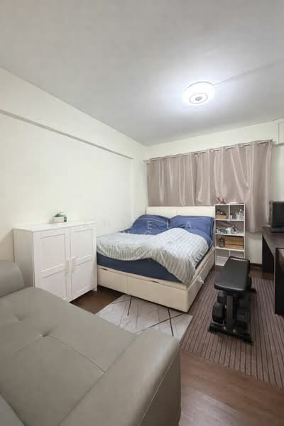 542 Ang Mo Kio Avenue 10 HDB Flat For Sale at S$ 419,000 | PropertyGuru Singapore - Bedroom