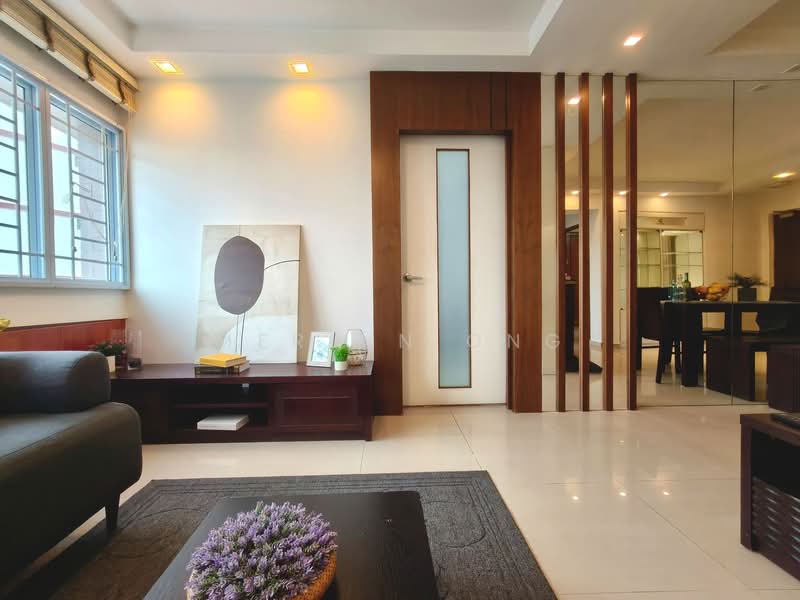 298 Bukit Batok Street 22 HDB Flat For Sale at S$ 750,000 | PropertyGuru Singapore - Living Room