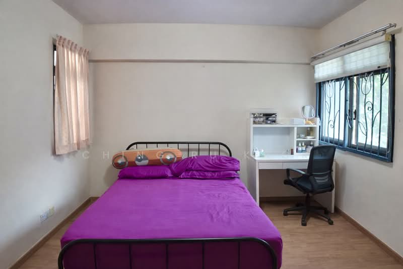 324D Sengkang East Way HDB Flat For Sale at S$ 680,000 | PropertyGuru Singapore - Master Bedroom