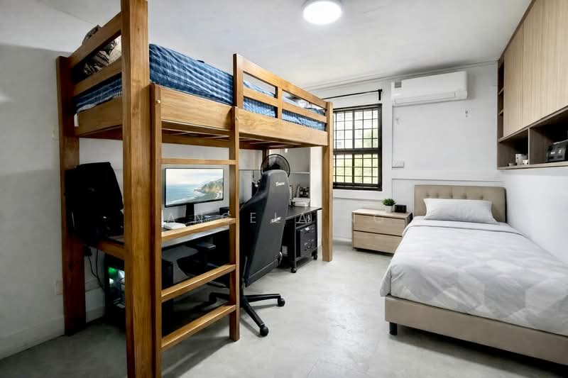 17 Marsiling Lane HDB Flat For Sale at S$ 359,000 | PropertyGuru Singapore - Bedroom