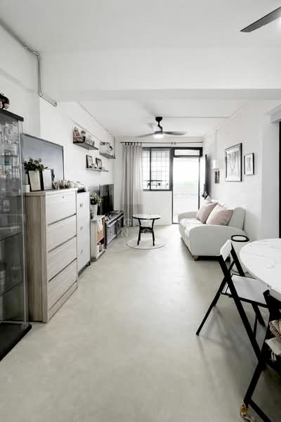 17 Marsiling Lane HDB Flat For Sale at S$ 359,000 | PropertyGuru Singapore - Living Room