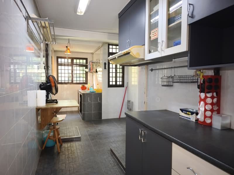 86 Commonwealth Close HDB Flat For Sale at S$ 355,000 | PropertyGuru Singapore - Kitchen