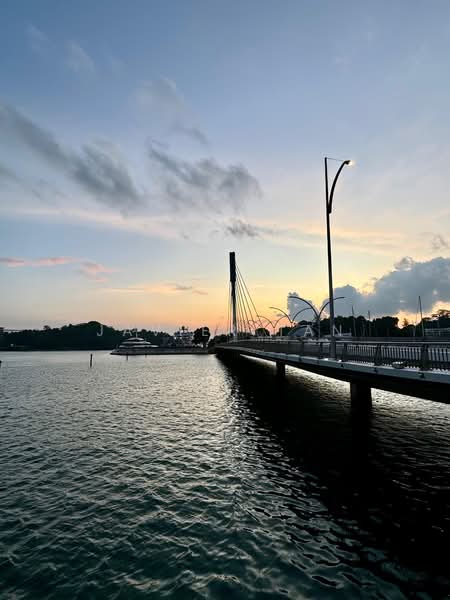 The Reef at King's Dock, 16 Harbourfront Avenue, 2 Bedrooms, 883 sqft, Condominium For Rent, by Javier Tan, 500099984 - PropertyGuru.com.sg