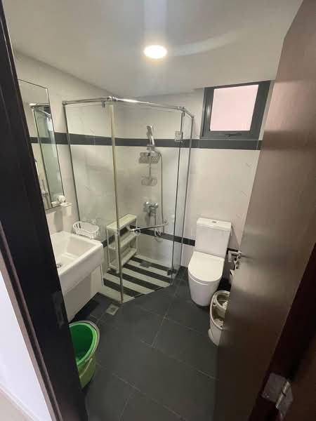 Symphony Suites, 3 Yishun Close, 3 Bedrooms, 786 sqft, Condominium For Rent, by Jason Lim, 500099992 - Bathroom - PropertyGuru.com.sg