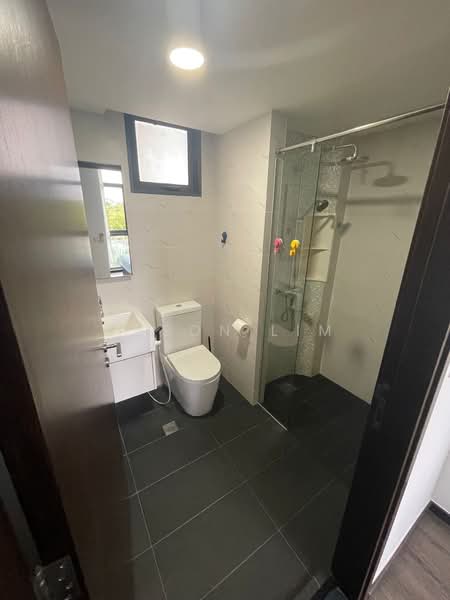 Symphony Suites, 3 Yishun Close, 3 Bedrooms, 786 sqft, Condominium For Rent, by Jason Lim, 500099992 - Bathroom - PropertyGuru.com.sg