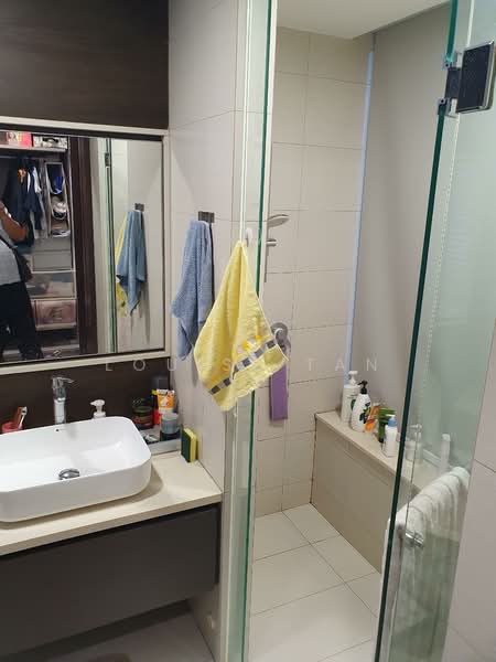 D'Nest, 131 Pasir Ris Grove, 4 Bedrooms, 1,410 sqft, Condominium For Rent, by Louise Tan, 500099994 - Bathroom - PropertyGuru.com.sg