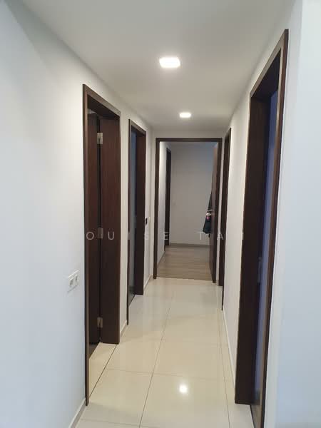 D'Nest, 131 Pasir Ris Grove, 4 Bedrooms, 1,410 sqft, Condominium For Rent, by Louise Tan, 500099994 - Corridor - PropertyGuru.com.sg