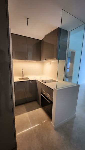 The Tre Ver Condominium For Sale at S$ 1,500,000 | PropertyGuru Singapore - Kitchen
