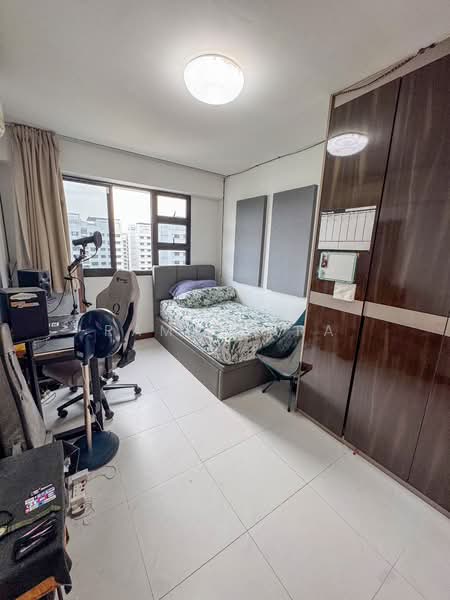 261A Punggol Way HDB Flat For Sale at S$ 610,000 | PropertyGuru Singapore - Bedroom
