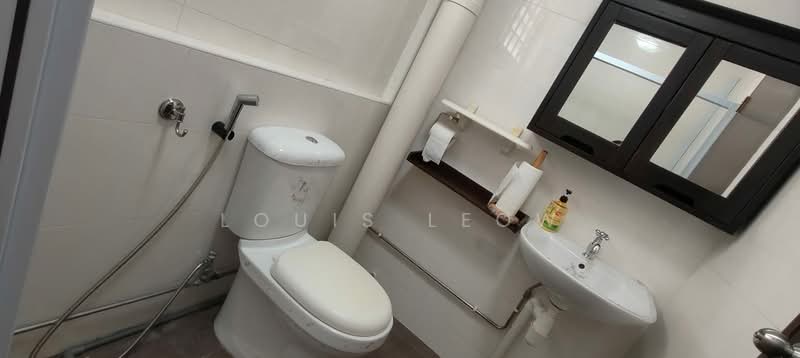 503 Pasir Ris Street 52, 503 Pasir Ris Street 52, 4 Bedrooms, 1,571 sqft, HDB Flat For Rent, by Louis Leow, 500100004 - Bathroom - PropertyGuru.com.sg