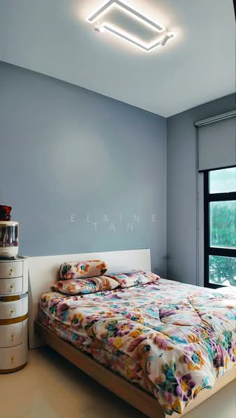 415A Northshore Drive HDB Flat For Sale at S$ 799,000 | PropertyGuru Singapore - Master Bedroom