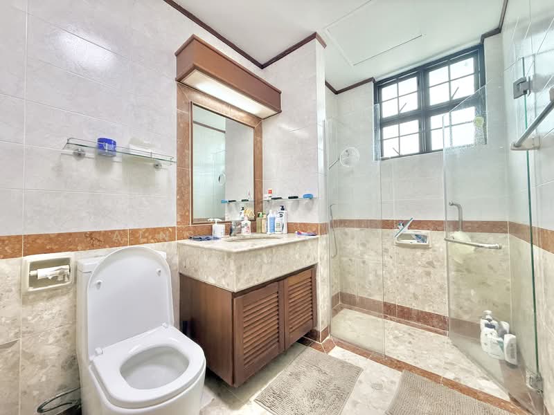 Kelulut Hill Terraced House For Sale at S$ 3,900,000 | PropertyGuru Singapore - Bathroom