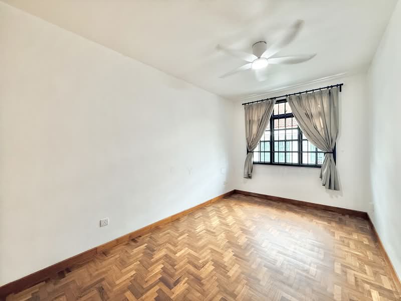 Kelulut Hill Terraced House For Sale at S$ 3,900,000 | PropertyGuru Singapore - Interior