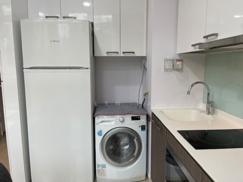 The Hillford Condominium For Sale at S$ 668,000 | PropertyGuru Singapore - Kitchen