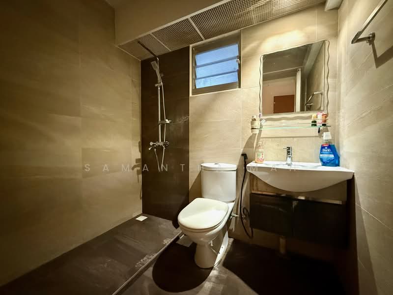 504C Yishun Street 51 HDB Flat For Sale at S$ 630,000 | PropertyGuru Singapore - Bathroom