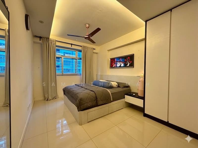 504C Yishun Street 51 HDB Flat For Sale at S$ 630,000 | PropertyGuru Singapore - Bedroom