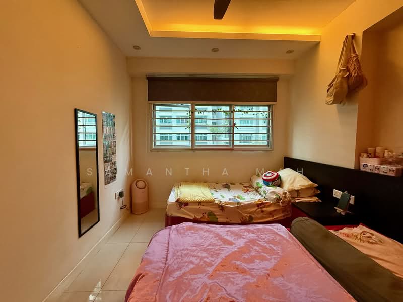 504C Yishun Street 51 HDB Flat For Sale at S$ 630,000 | PropertyGuru Singapore - Bedroom