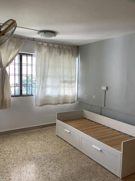 42 Bedok South Road, 42 Bedok South Road, 3 Bedrooms, 904 sqft, HDB Flat For Rent, by Kendrick Yeap, 500100037 - Bedroom - PropertyGuru.com.sg