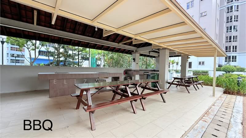 ⭐Rare 3 Bed 3 Bath + Utility⭐$1,3xx PSF ⭐ Walk to 2 MRT lines ⭐Lentor and Yio Chu Kang MRT⭐ Condominium For Sale at S$ 1,580,000 | PropertyGuru Singapore - Exterior