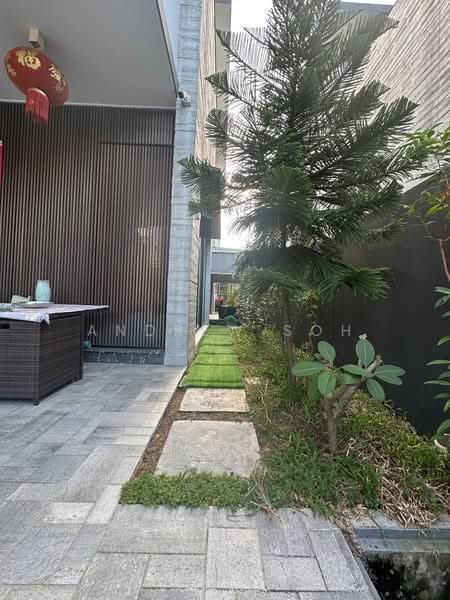 Berwick Drive Semi-Detached House For Sale at S$ 6,800,000 | PropertyGuru Singapore - Exterior