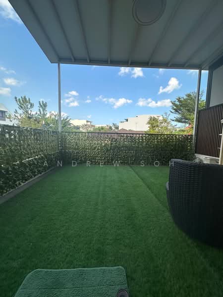 Berwick Drive Semi-Detached House For Sale at S$ 6,800,000 | PropertyGuru Singapore - Balcony