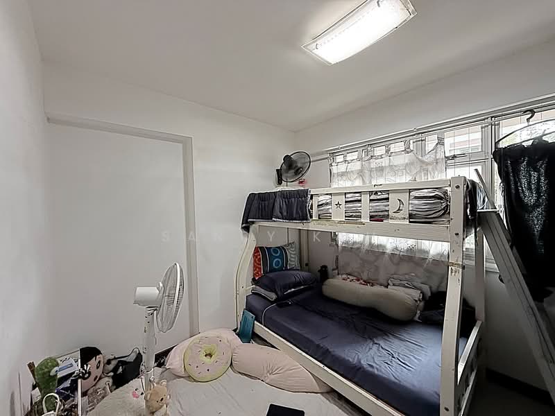 527B Pasir Ris Street 51 HDB Flat For Sale at S$ 619,000 | PropertyGuru Singapore - Bedroom
