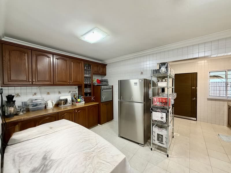 29 Dyson road, Dyson road, 5 Bedrooms, 3,500 sqft, Corner Terrace For Rent, by Sky Lai, 500100054 - Kitchen - PropertyGuru.com.sg