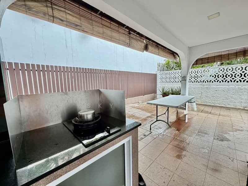 29 Dyson road, Dyson road, 5 Bedrooms, 3,500 sqft, Corner Terrace For Rent, by Sky Lai, 500100054 - Back patio - PropertyGuru.com.sg
