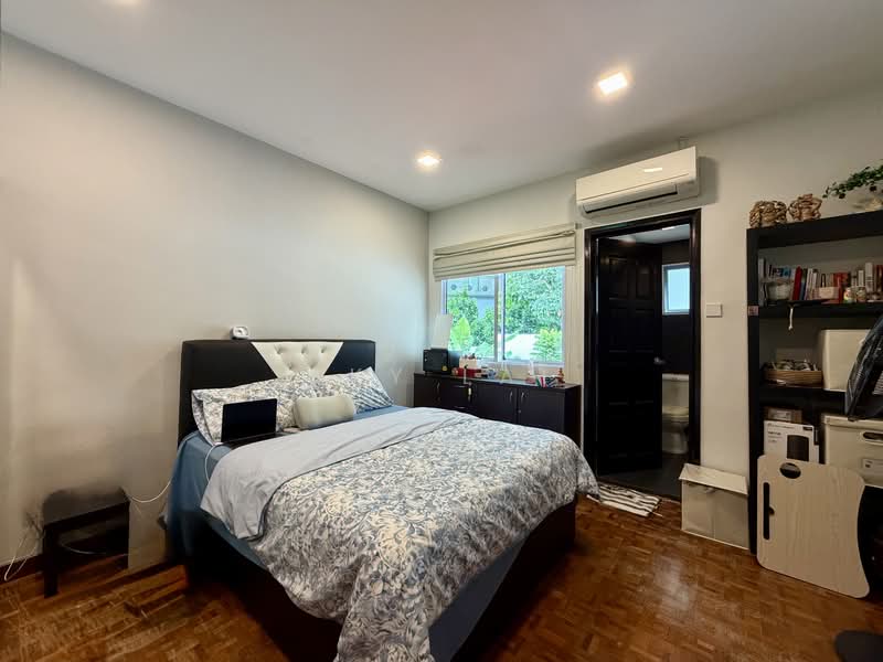 29 Dyson road, Dyson road, 5 Bedrooms, 3,500 sqft, Corner Terrace For Rent, by Sky Lai, 500100054 - Lvl 2 ensuite 3 - PropertyGuru.com.sg