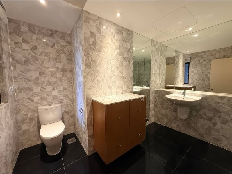 The Colonnade, 82 Grange Road, 3 Bedrooms, 3,617 sqft, Condominium For Rent, by Ray Lim, 500100061 - Bathroom - PropertyGuru.com.sg