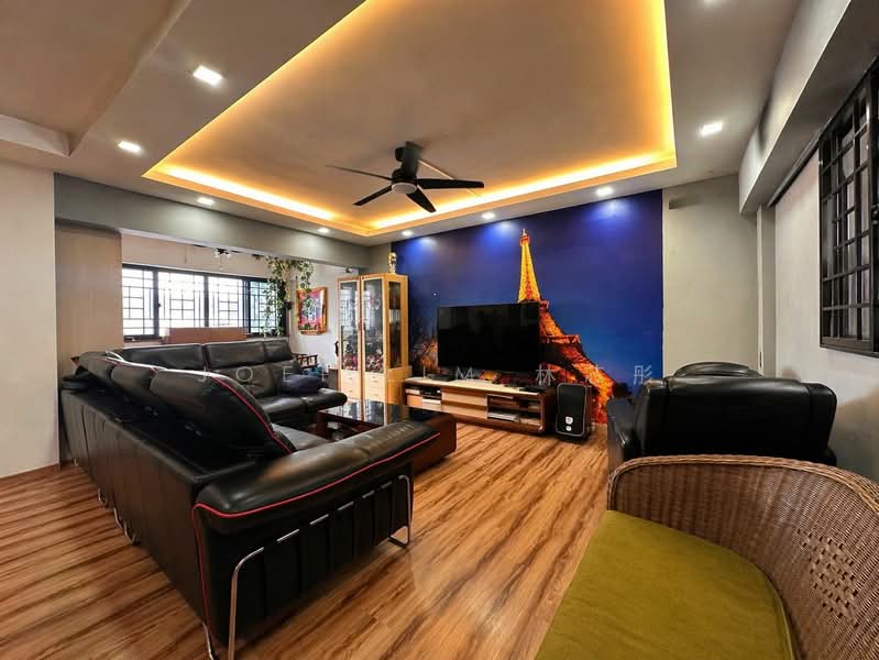 288 Tampines Street 22 HDB Flat For Sale at S$ 708,000 | PropertyGuru Singapore - Living Room