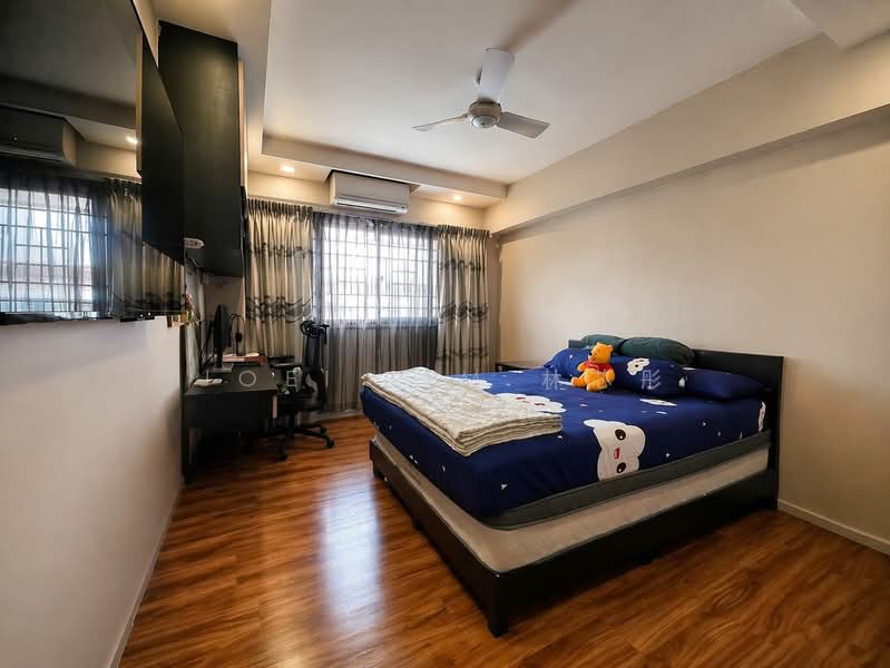 288 Tampines Street 22 HDB Flat For Sale at S$ 708,000 | PropertyGuru Singapore - Bedroom